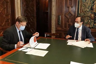 El presidente de la Generalitat, Ximo puig, se reúne con el conseller de Hacienda, Vicent Soler.