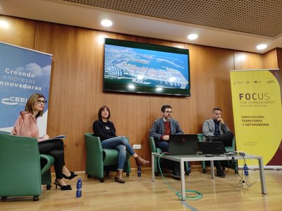 Mesa redonda  en el encuentro empresarial Focus Pyme CV El poder de los datos en la empresa