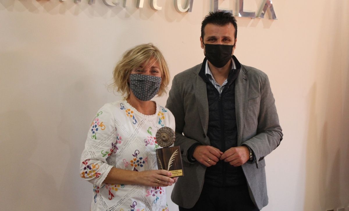 Los Muebles de Susana, Podas Elche y Cocolate son galardonados con el premio iniciativa emprendedora del Ayuntamiento de Elche