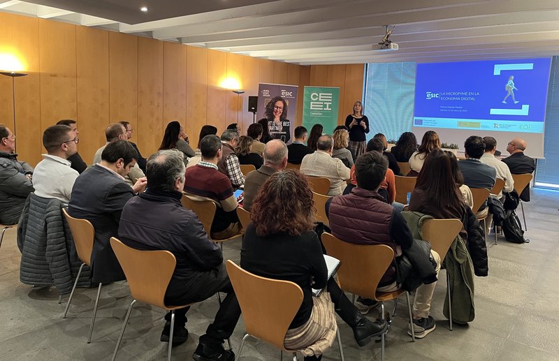 Victoria Majadas, en la presentaci�n del curso en CEEI Castell�n