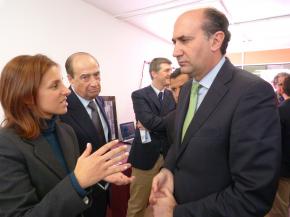 Sr. D. Enrique Verdeguer durante en la Exposici�n Conmemorativa 