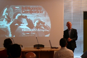 Miguel F. Borr�s, durante su ponencia "Pasando de Vigilantes a Inteligentes"