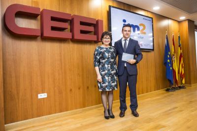 Enrique Selva, CEO de iM2 solar, recoge el reconocimiento #25aosceei