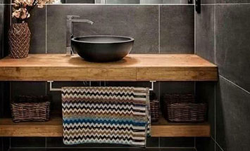 Muebles de madera para baños rústicos, una tendencia que regresa.