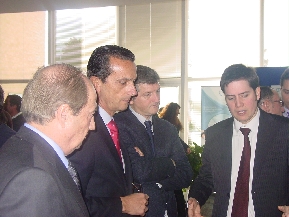 Daniel Moragues visita el stand de LITEBI