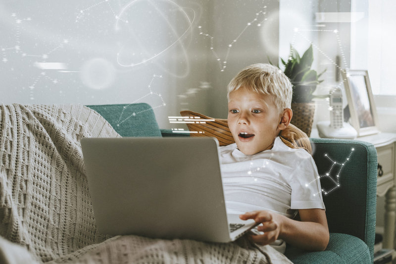 ¿Cómo afecta la protección de datos a los menores de edad?